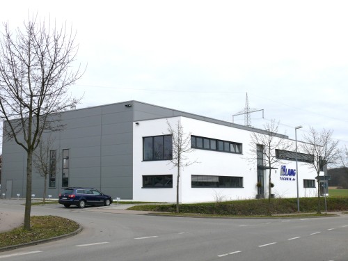 2009 : Fertigstellung des neuen Produktionsgebäudes in Holzmaden